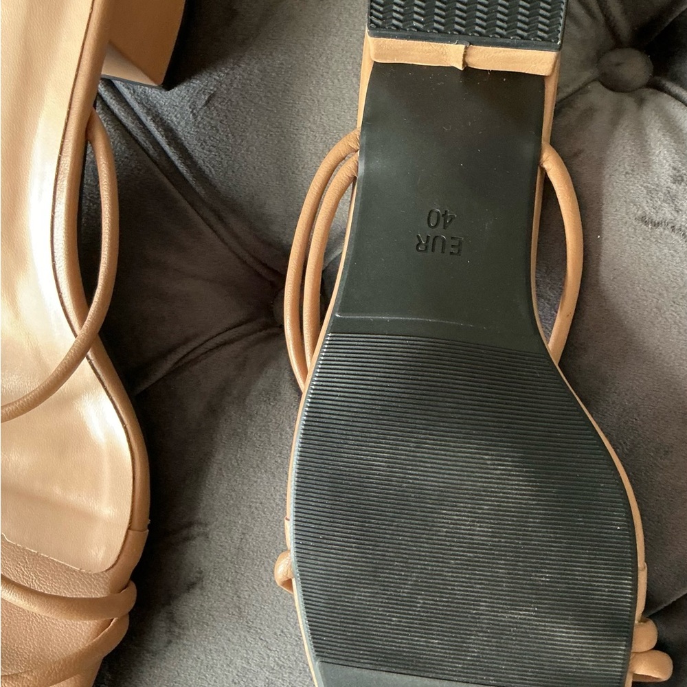 SHEIN Tan Strappy Heeled Sandals - Picture 6 of 6